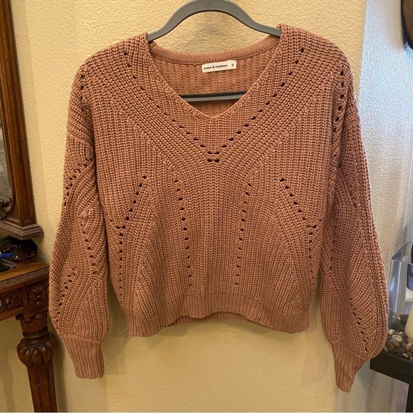 MOON & MADISON Dusty Pink Knit Sweater Size Small - Picture 1 of 7